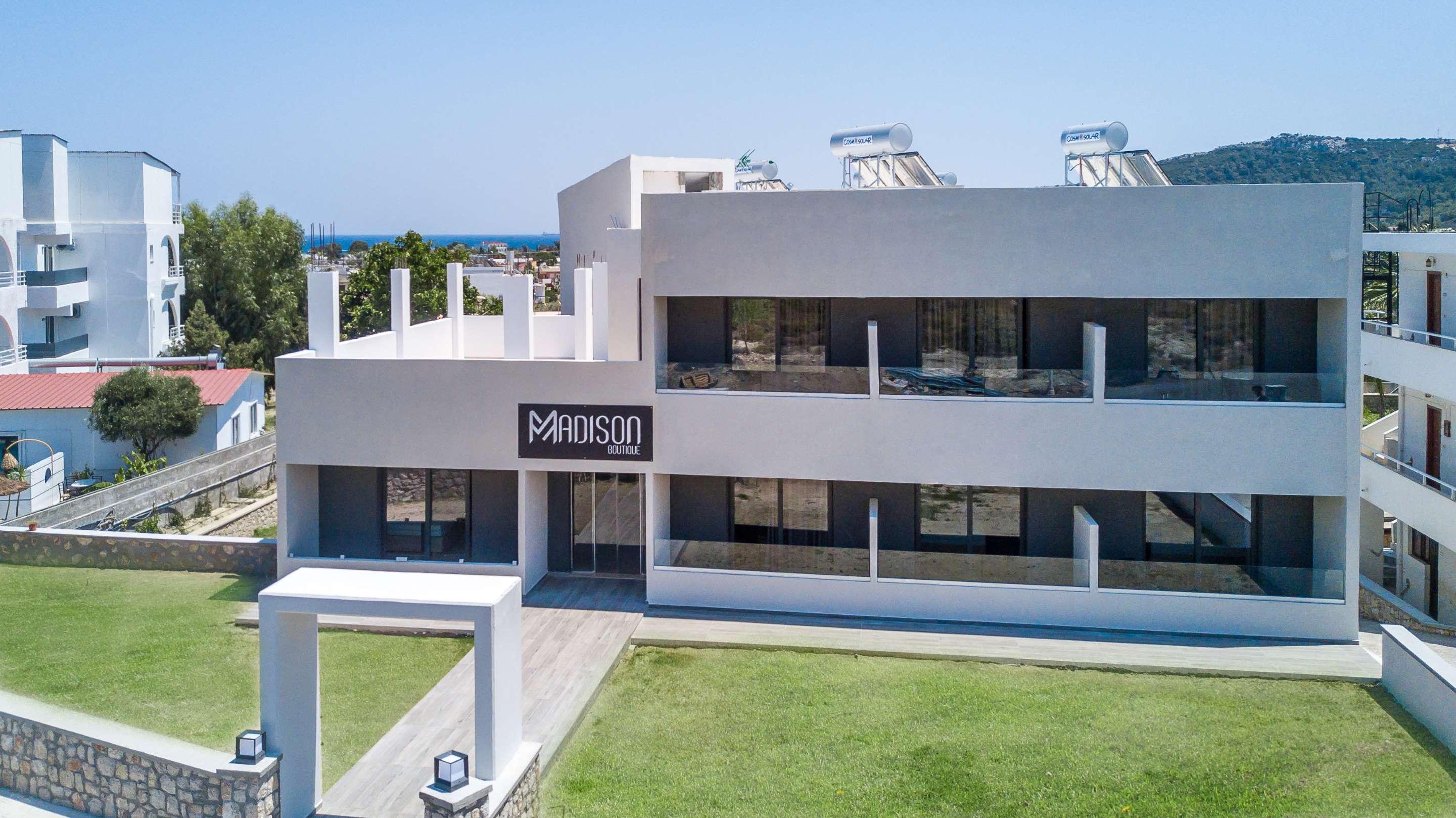 Madison Boutique, Фалираки Екстериор снимка